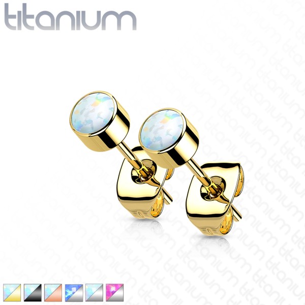 Ein Paar Ohrstecker aus Titan G23 mit Opal in Zargenfassung