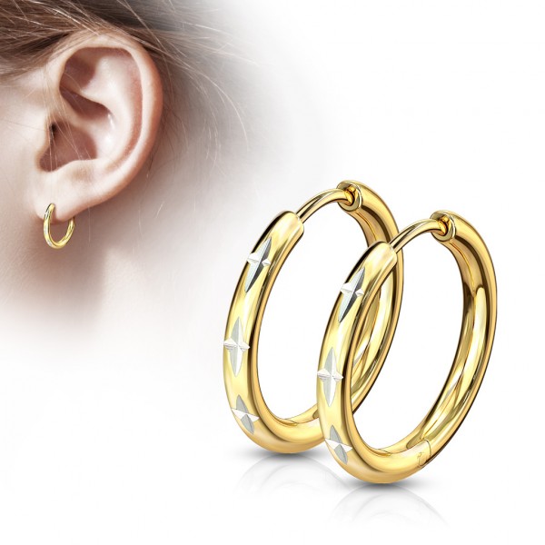 ein Paar Creolen Ohrringe aus Gold, rostfreier Stahl, Kreuzschnitt
